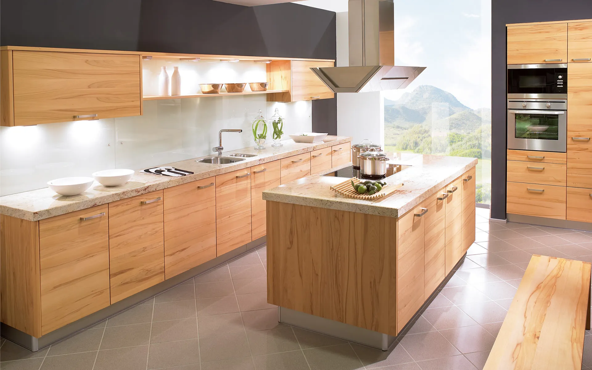 OSTER QUANTUM-Q in Kernbuche – ruhiger, einheitlicher Verlauf